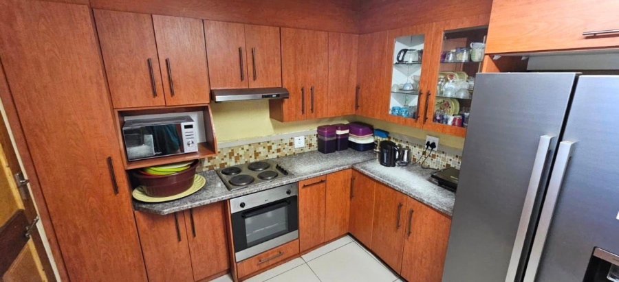 4 Bedroom Property for Sale in Roodepan Northern Cape
